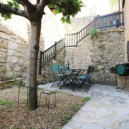 Holiday home Costa Del Porte : Maison De Charme Au Coeur Du Village Classe De Avec Vue***** Beynac-et-Cazenac